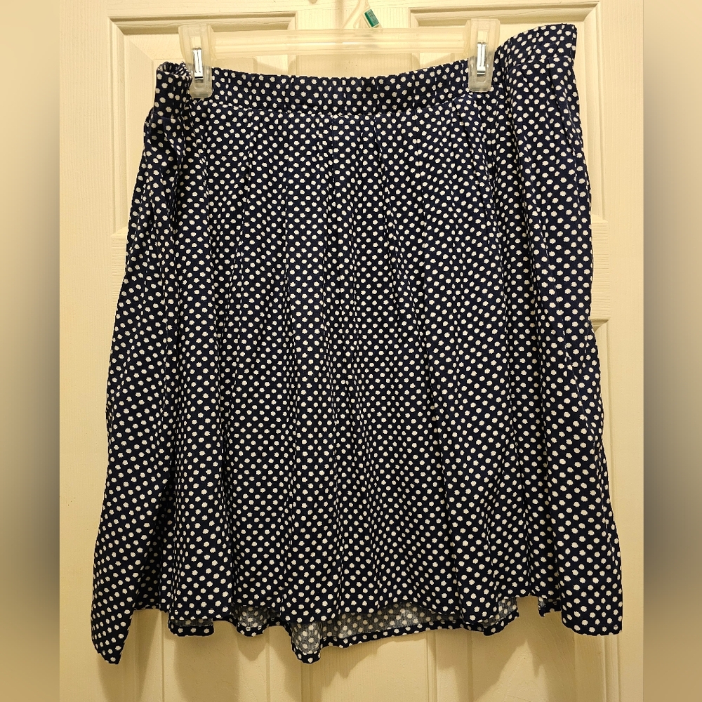 Old Navy Navy Skirt - XL